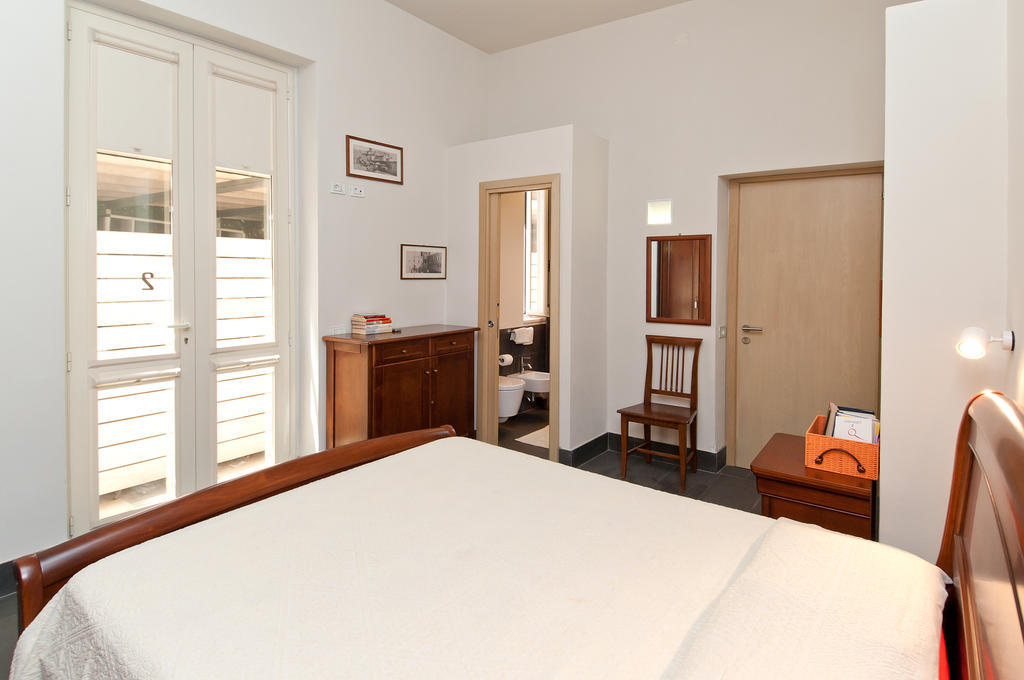 La Sella Del Diavolo Guest House กาญารี ภายนอก รูปภาพ