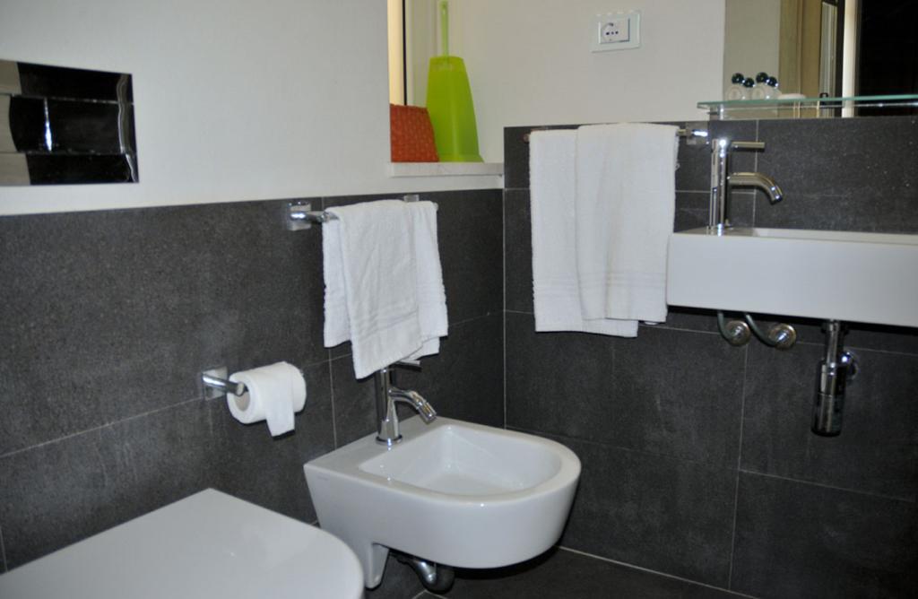 La Sella Del Diavolo Guest House กาญารี ภายนอก รูปภาพ